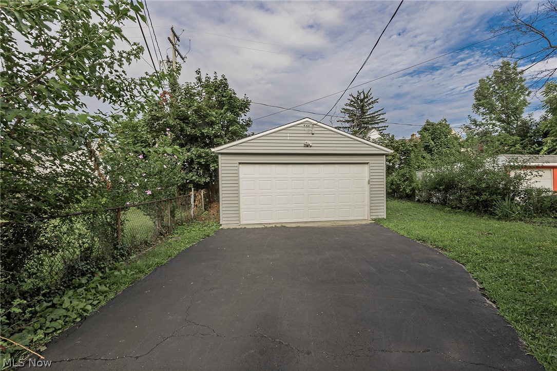 3676 Rolliston Road Cleveland, OH 44120 - Photo 32 of 35 3676 Rolliston Rd