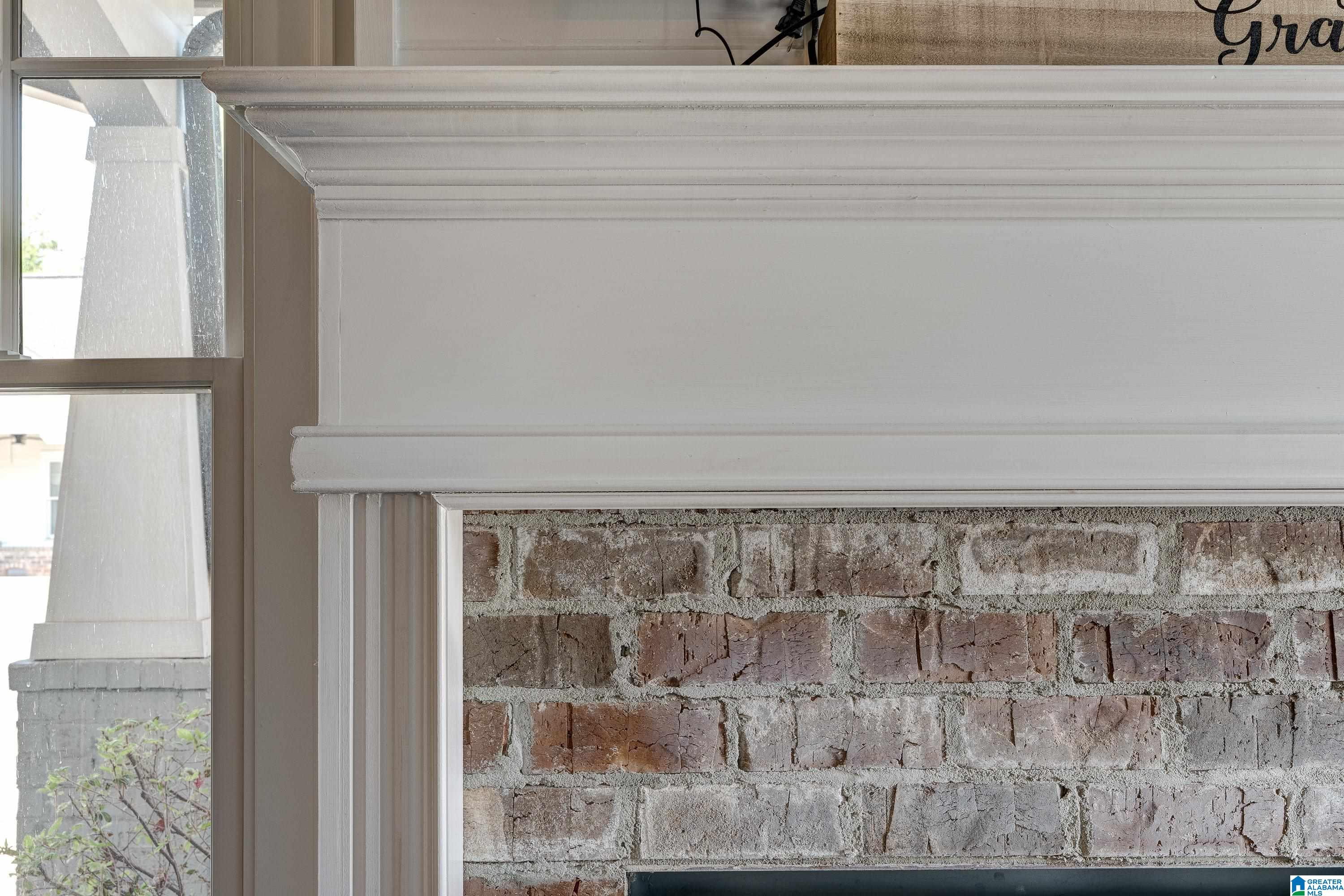 6489 Spring Street Trussville, AL 35173 - Photo 4 of 60