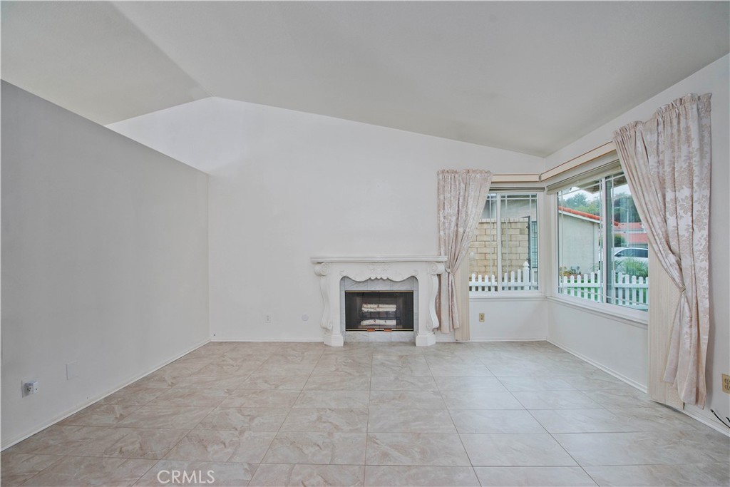 27820 Wakefield Road Castaic, CA 91384 - Photo 11 of 32