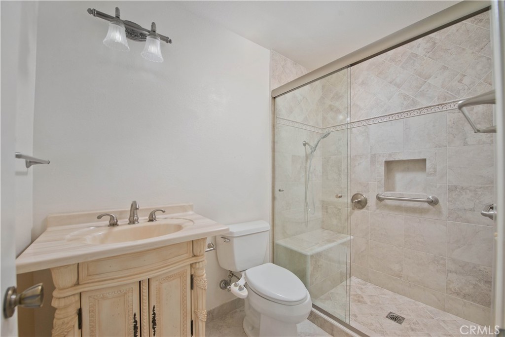 27820 Wakefield Road Castaic, CA 91384 - Photo 18 of 32