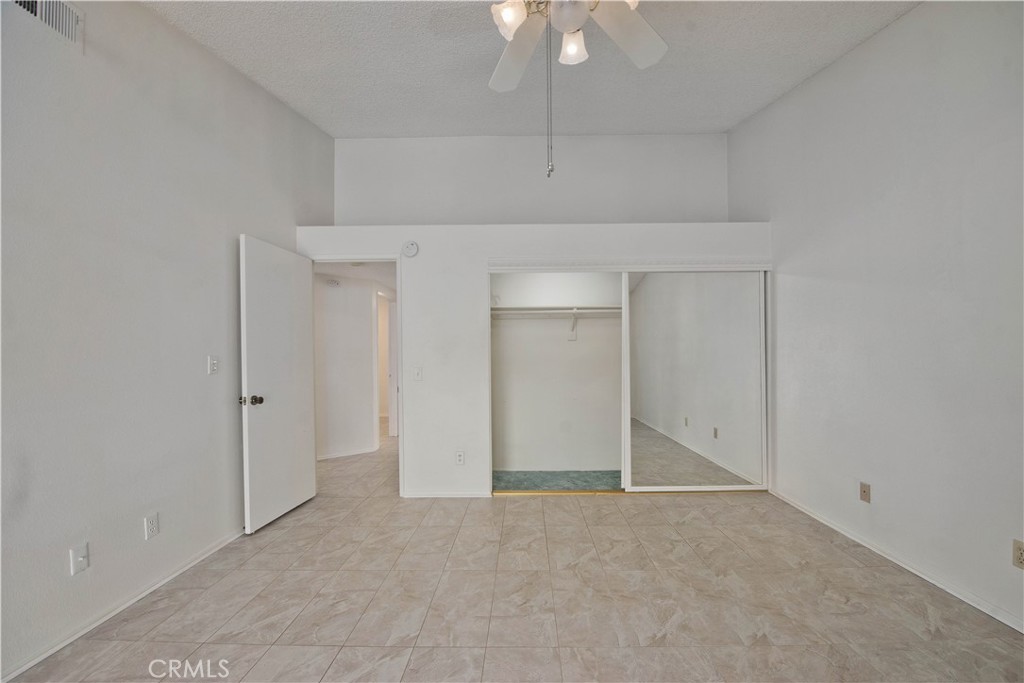 27820 Wakefield Road Castaic, CA 91384 - Photo 7 of 32