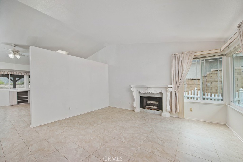 27820 Wakefield Road Castaic, CA 91384 - Photo 10 of 32