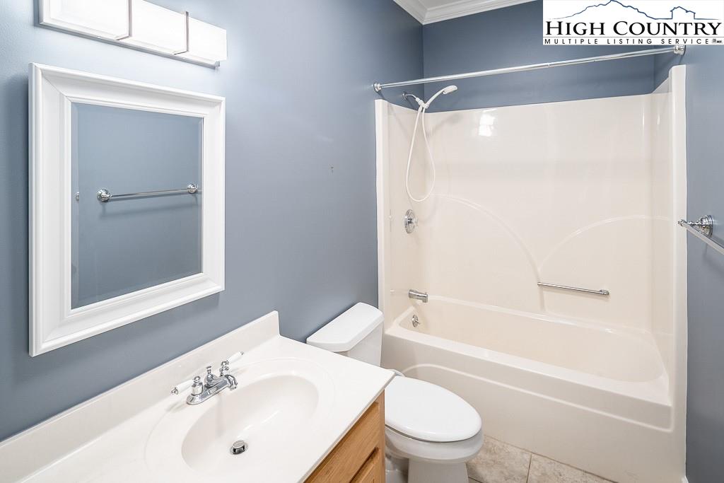 1465 Old Jonas Ridge Road Newland, NC 28657 - Photo 25 of 47 Gallery Image 25
