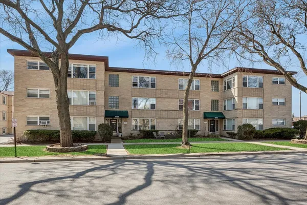 $150,000 | 1538 Park Avenue, Unit 1B, River Forest, IL 60305