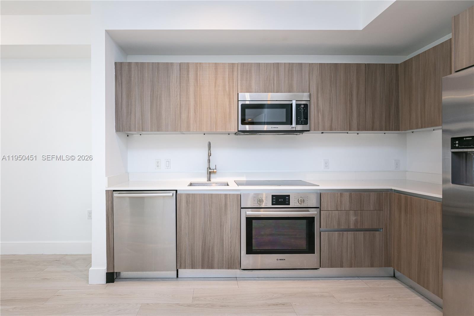 201 Southwest 17th Road, Unit 303 Miami, FL 33129 - Photo 6 of 35