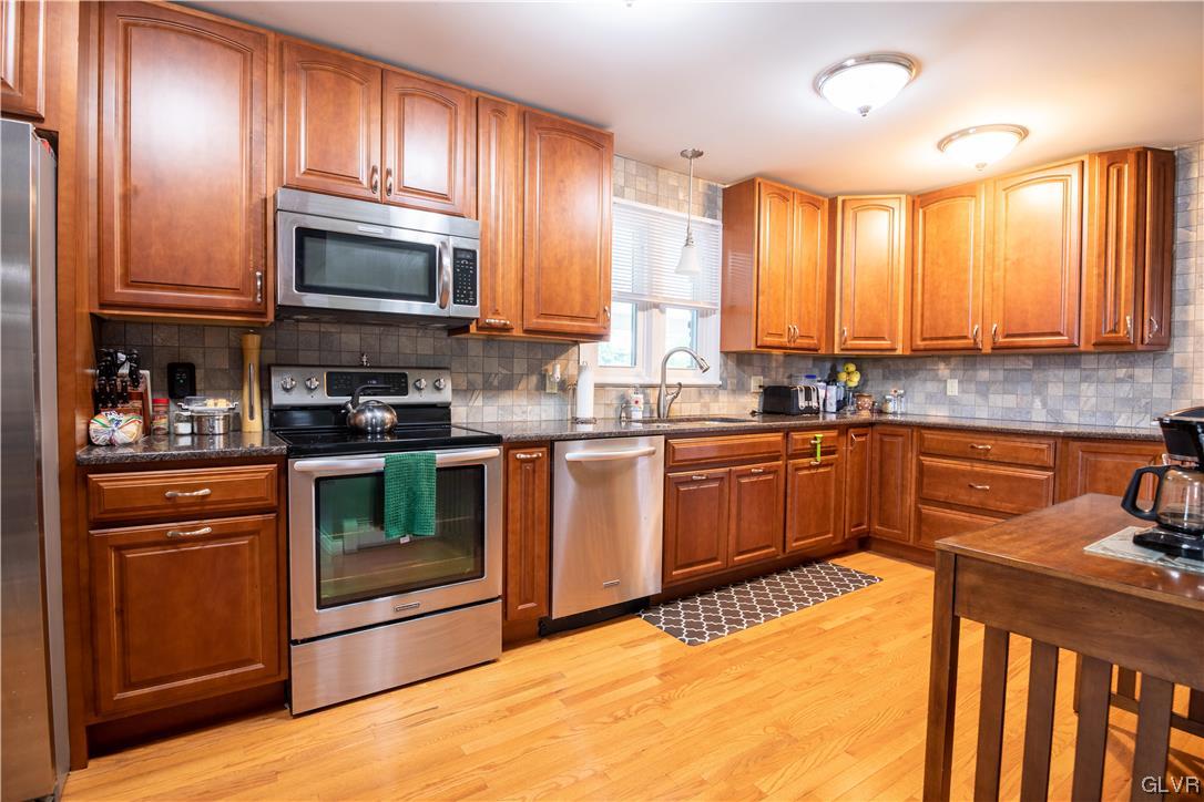 783 Jacktown Road Bangor, PA 18013 - Photo 3 of 46 Gallery Image 3