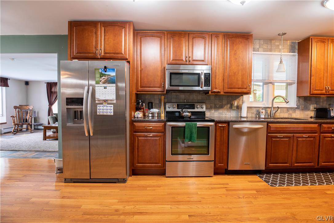 783 Jacktown Road Bangor, PA 18013 - Photo 4 of 46 Gallery Image 4
