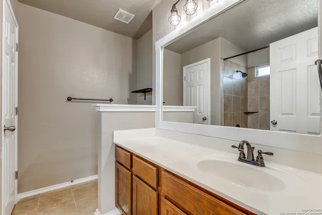 $1,995 | 370 Perch Horizon, San Antonio, TX 78253