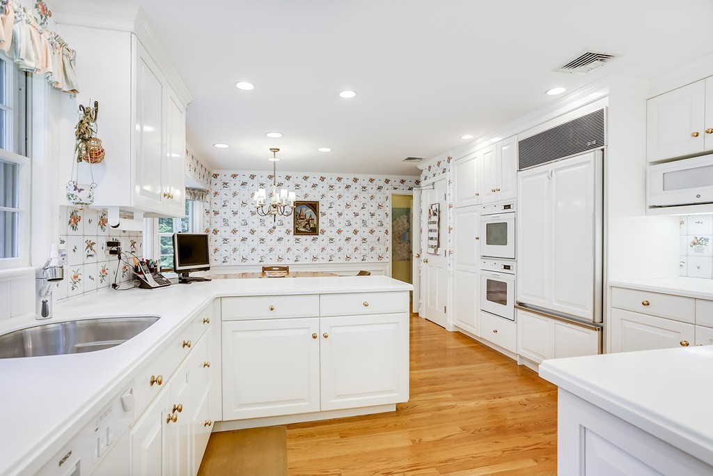 4 Stillmeadow Road Weston, MA 02493 - Photo 5 of 26 Gallery Image 5