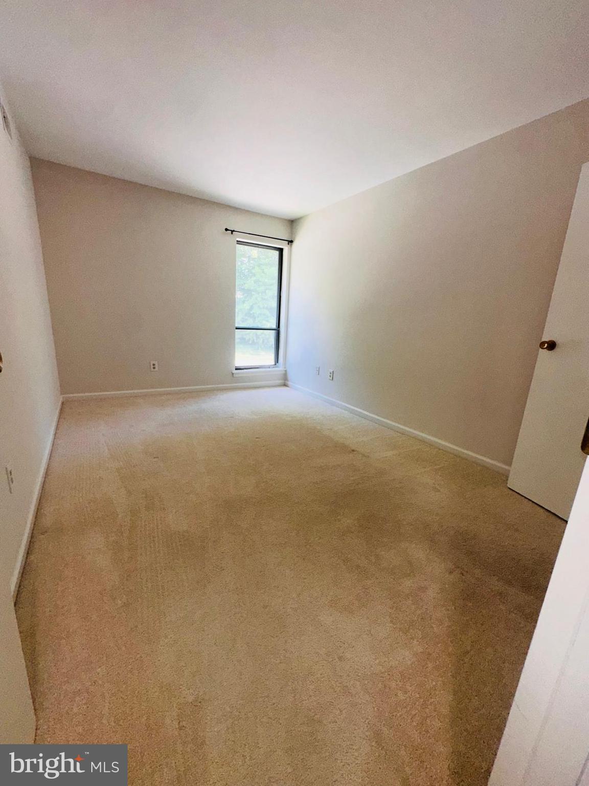 5821 E Royal Ridge Drive, Unit E Springfield, VA 22152 - Photo 10 of 25