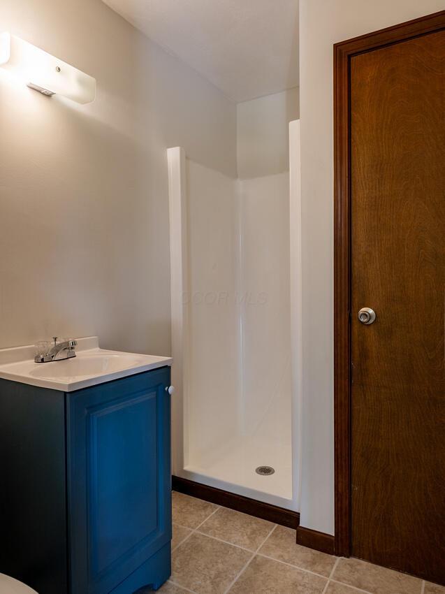 1401 Irvin Road Lima, OH 45807 - Photo 22 of 61 irvin BA off mudroom