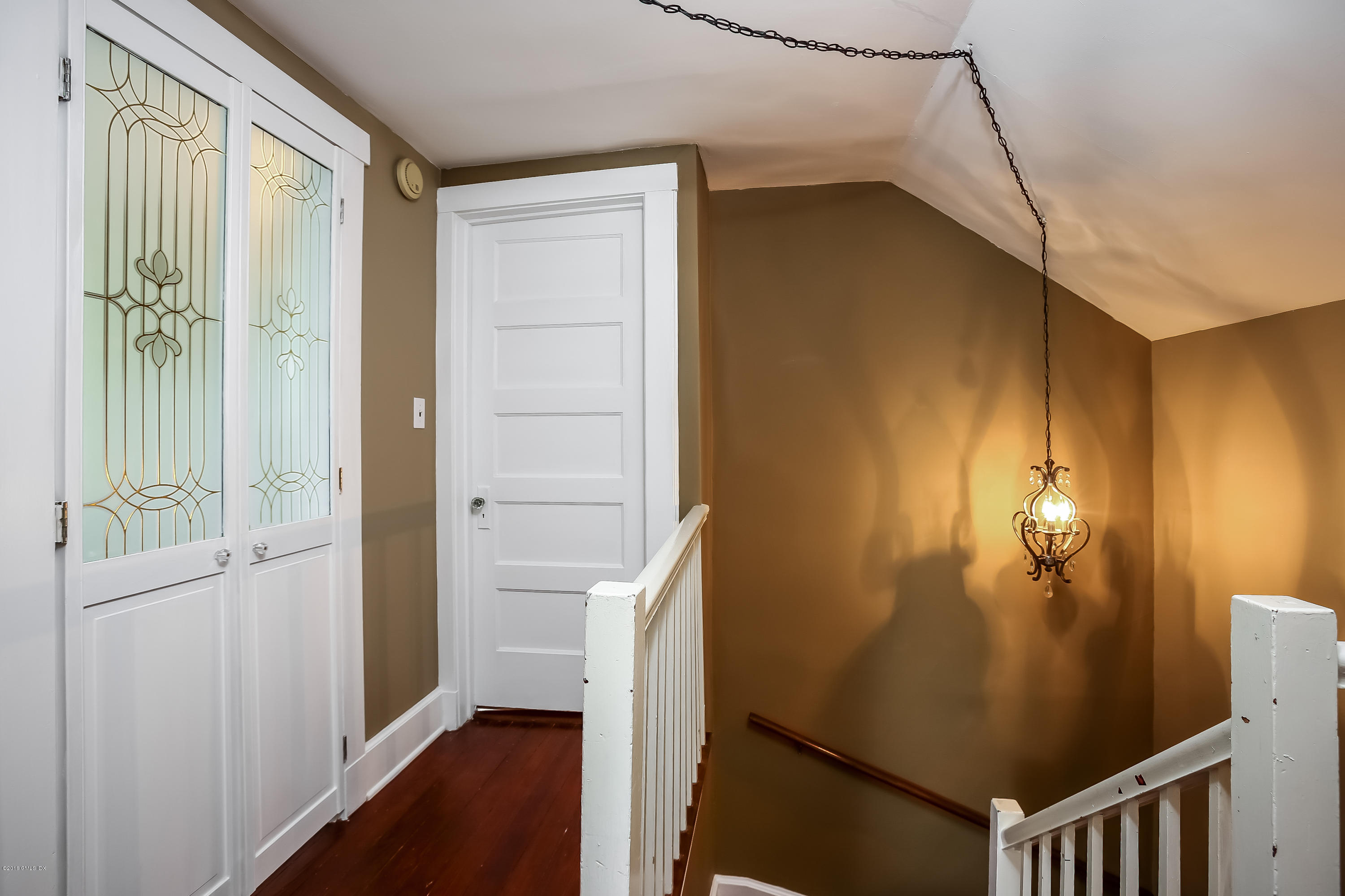 5 Sound View Terrace Greenwich, CT 06830 - Photo 11 of 29 012-Landing-3248999-large