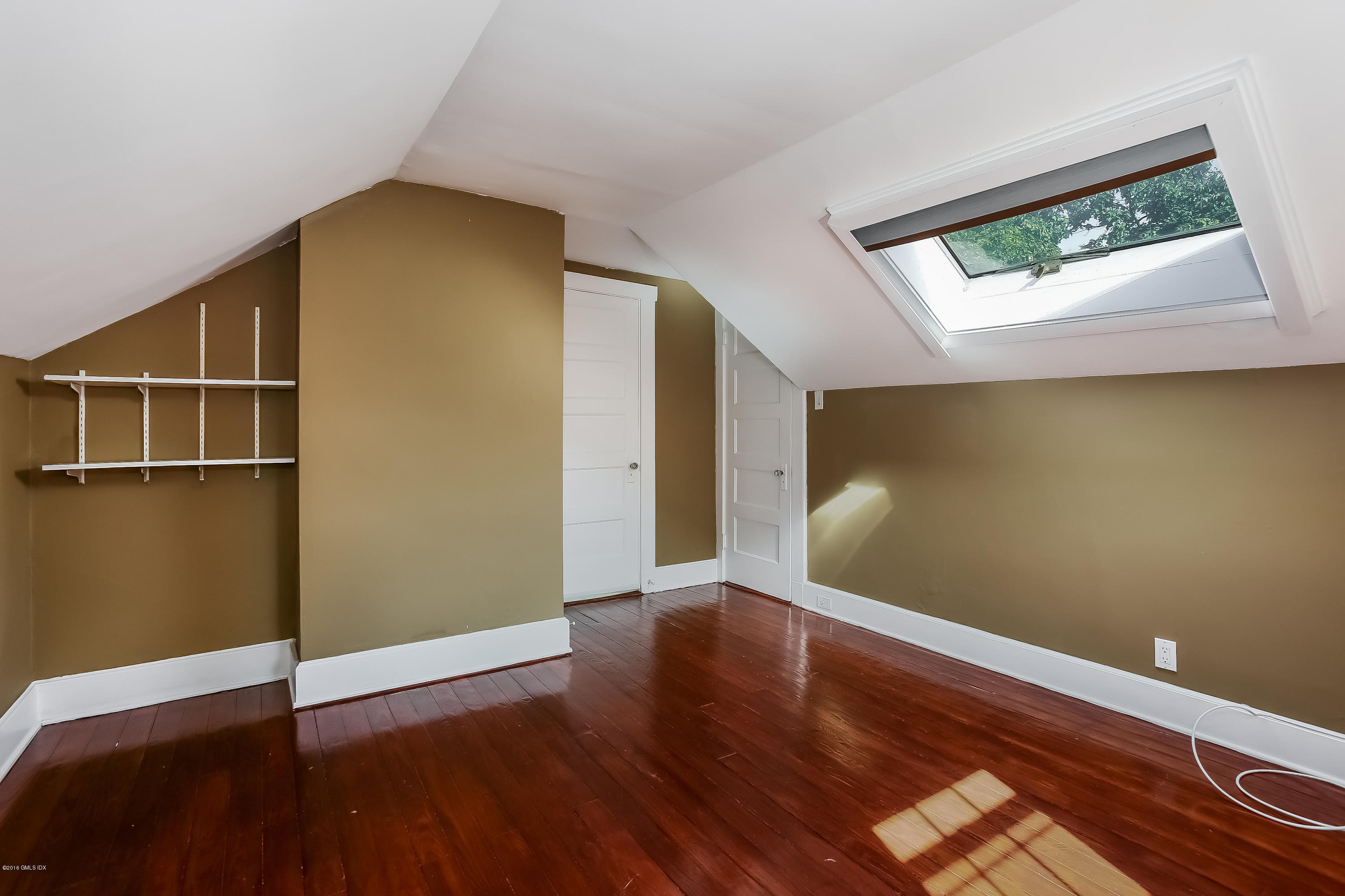 5 Sound View Terrace Greenwich, CT 06830 - Photo 19 of 29 020-Bedroom-3248972-large