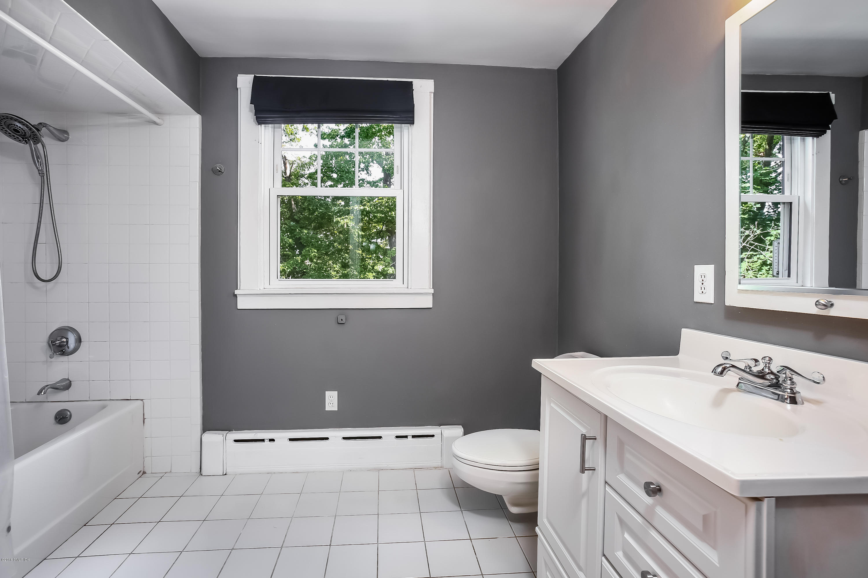 5 Sound View Terrace Greenwich, CT 06830 - Photo 21 of 29 022-Bathroom-3248998-large