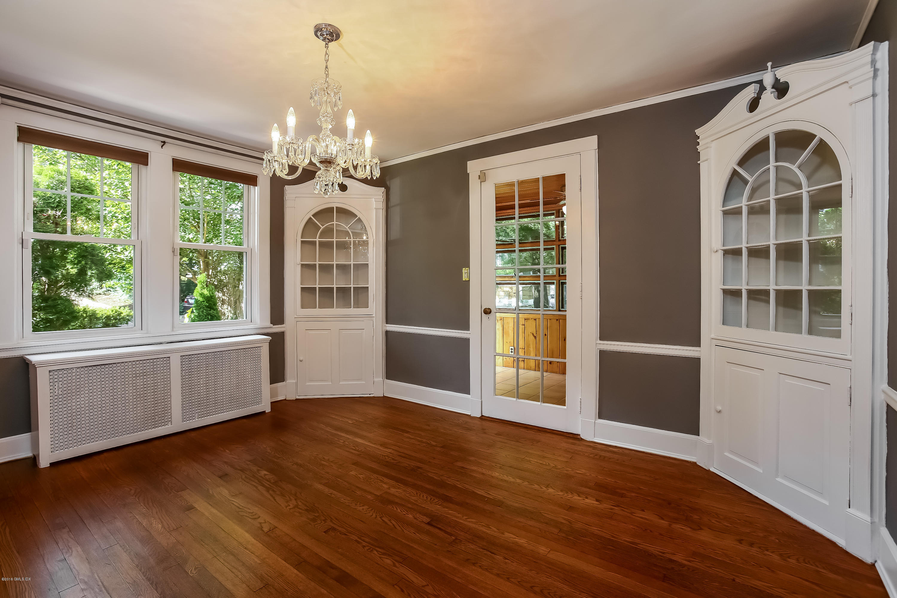 5 Sound View Terrace Greenwich, CT 06830 - Photo 6 of 29 007-Dining_Room-3248996-large