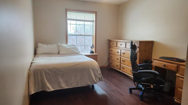 $4,100 | 20952 Hydra Court, Lakeville, MN 55044