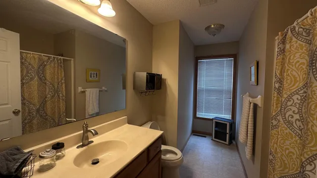 $4,100 | 20952 Hydra Court, Lakeville, MN 55044