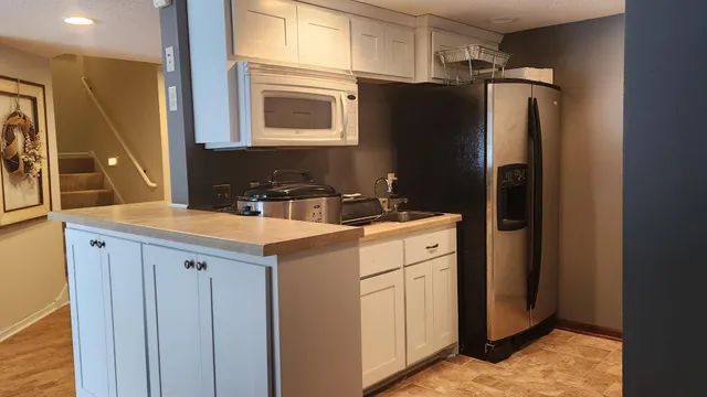 $4,100 | 20952 Hydra Court, Lakeville, MN 55044