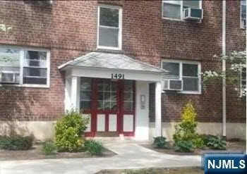 $2,395 | 1491 Terrace Circle, Unit 6, Teaneck, NJ 07666