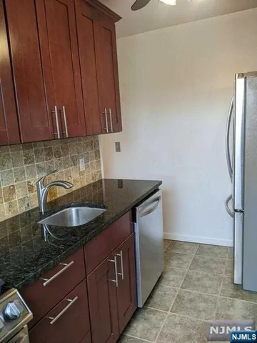 $2,395 | 1491 Terrace Circle, Unit 6, Teaneck, NJ 07666