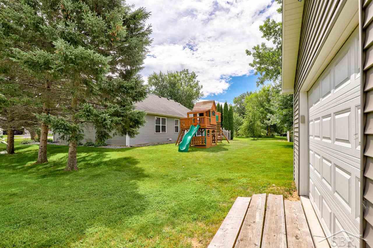 604 Bacon Road Saginaw, MI 48609 - Photo 44 of 62 50052163-43.JPG