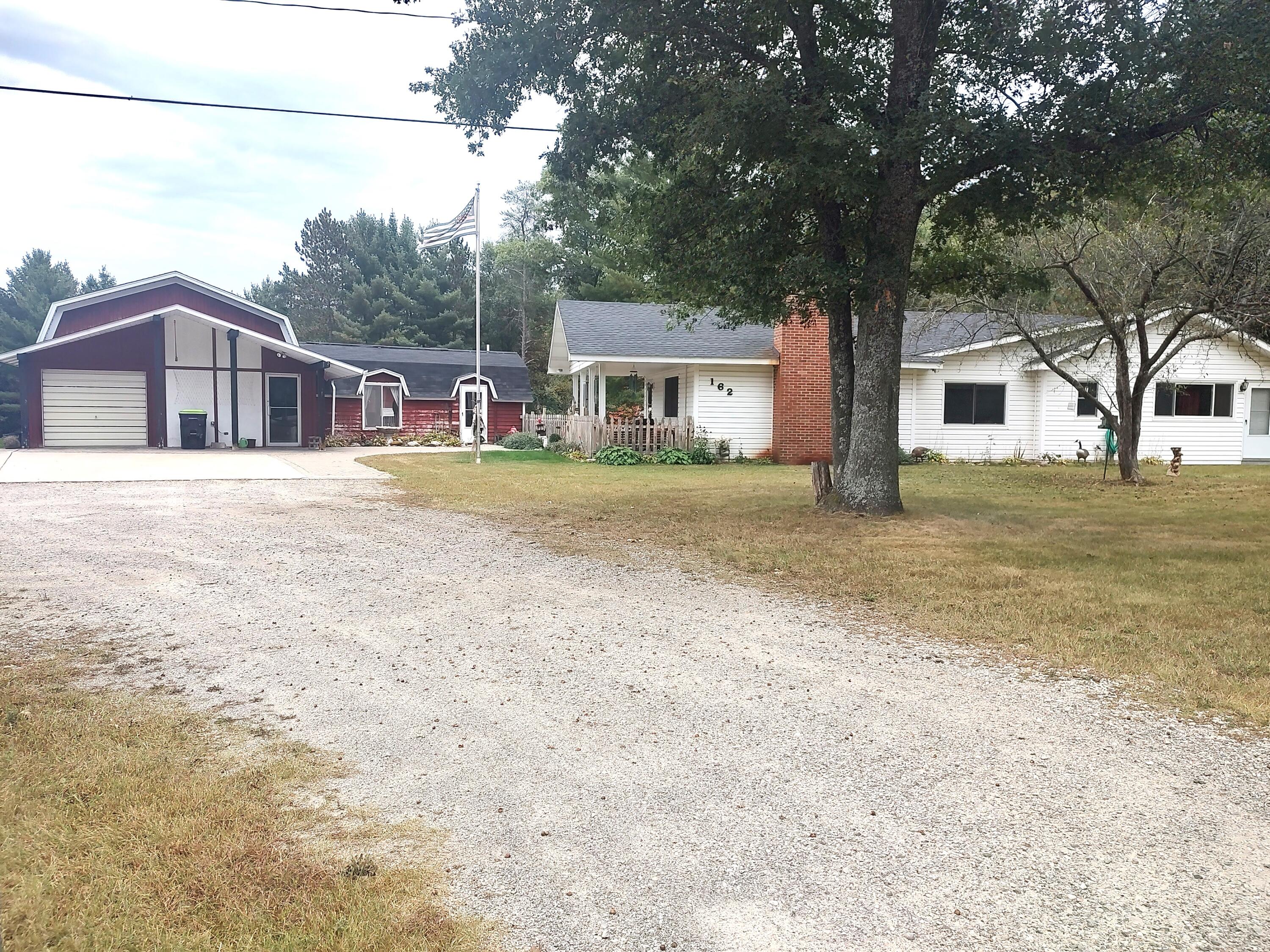 162 North St Helen Road St. Helen, MI 48656 - Photo 2 of 50 Gallery Image 2