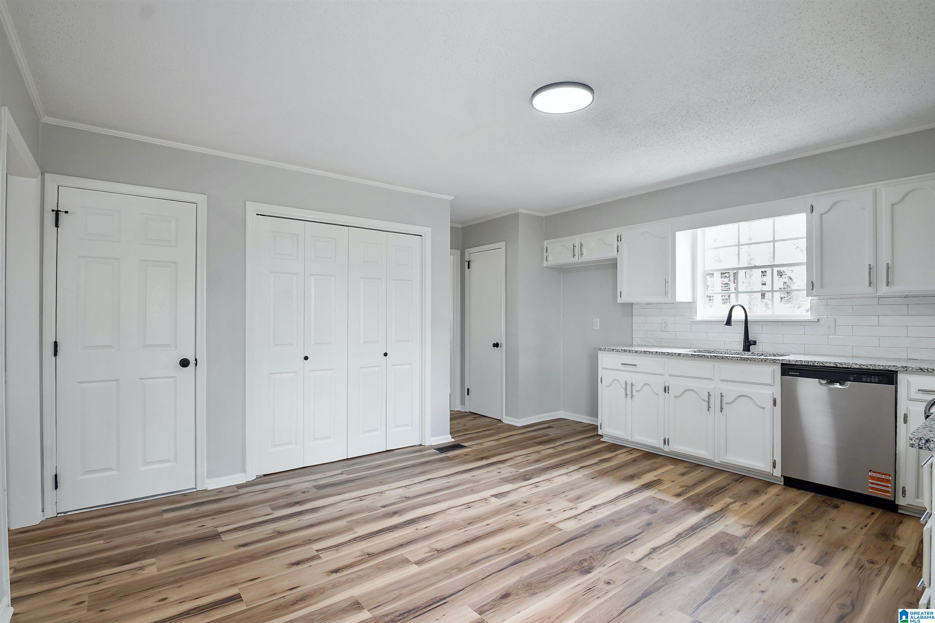 1404 Heather Lane Alabaster, AL 35007 - Photo 9 of 27