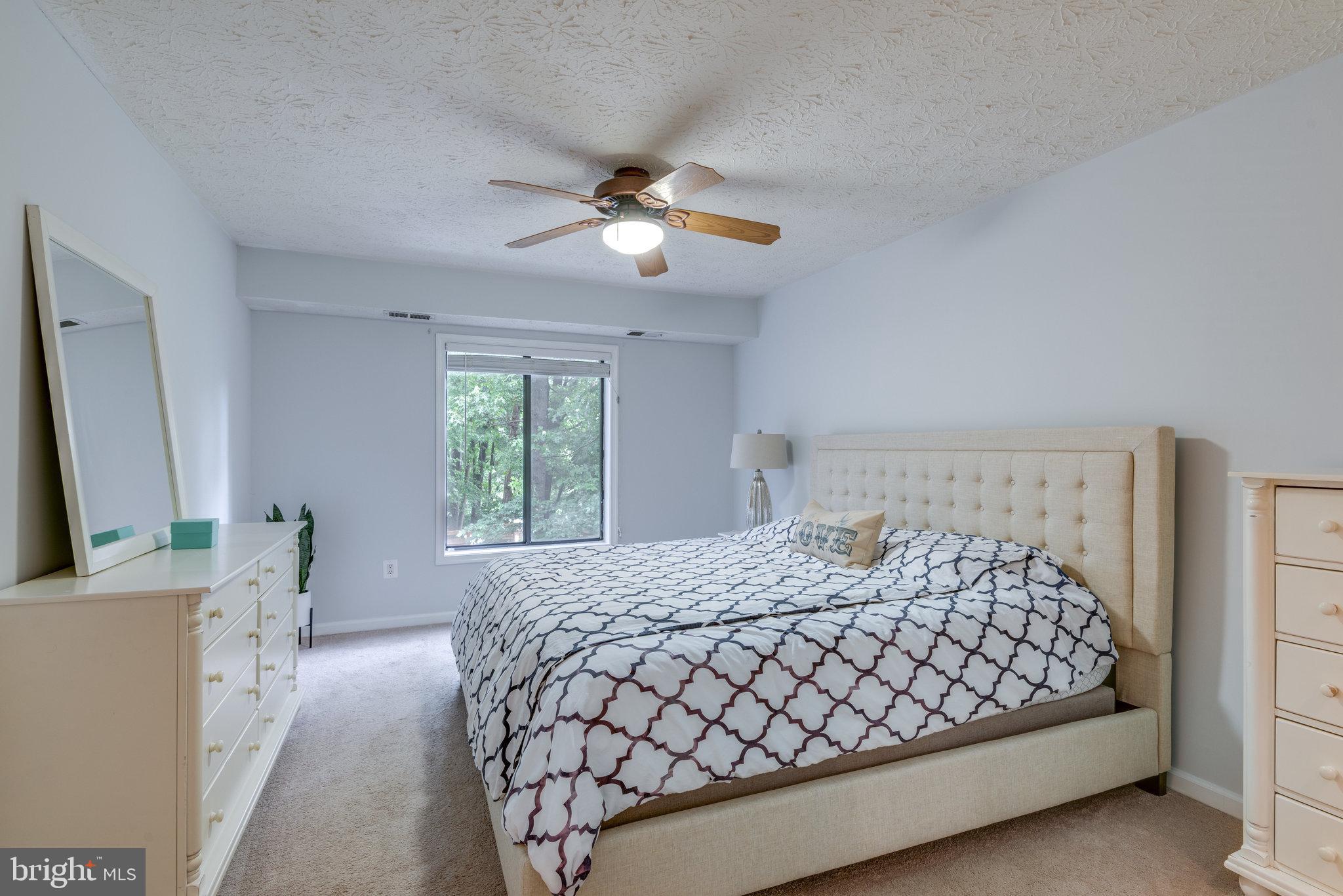 2247 Hunter's Run Drive Reston, VA 20191 - Photo 14 of 42 Gallery Image 14