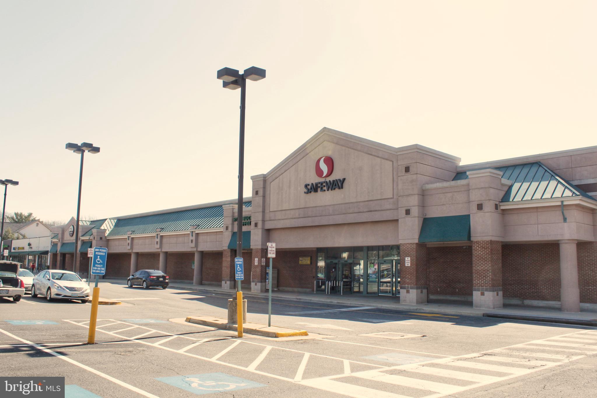 2247 Hunter's Run Drive Reston, VA 20191 - Photo 34 of 42 Hunters woods shopping center located nearby