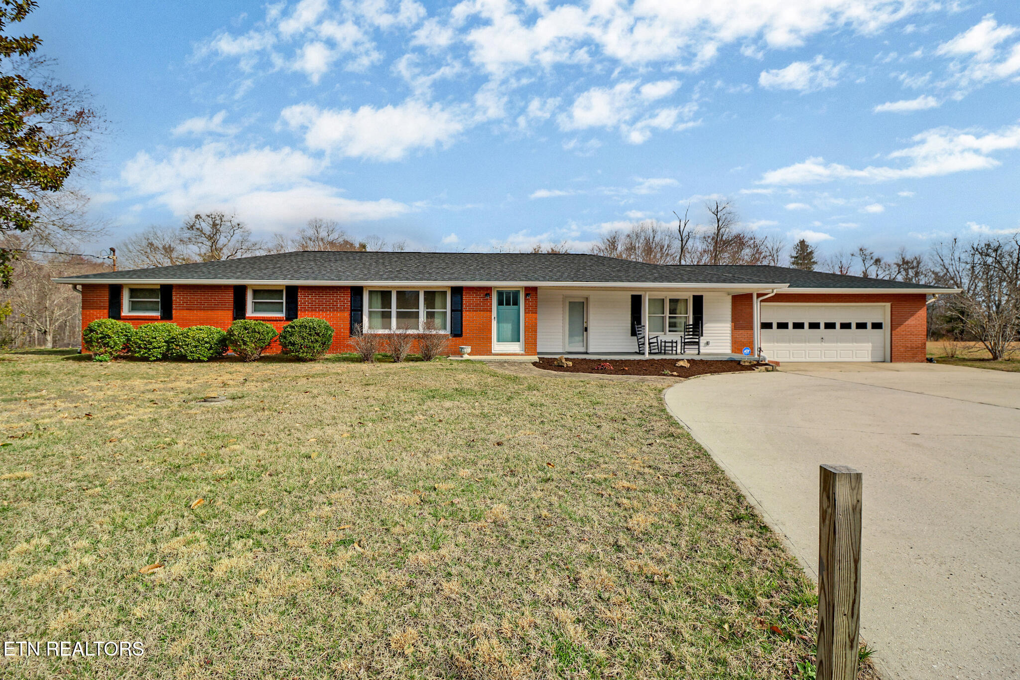 270 Hugh Jones Road Sunbright, TN 37872 - Photo 2 of 49 IMG_5171