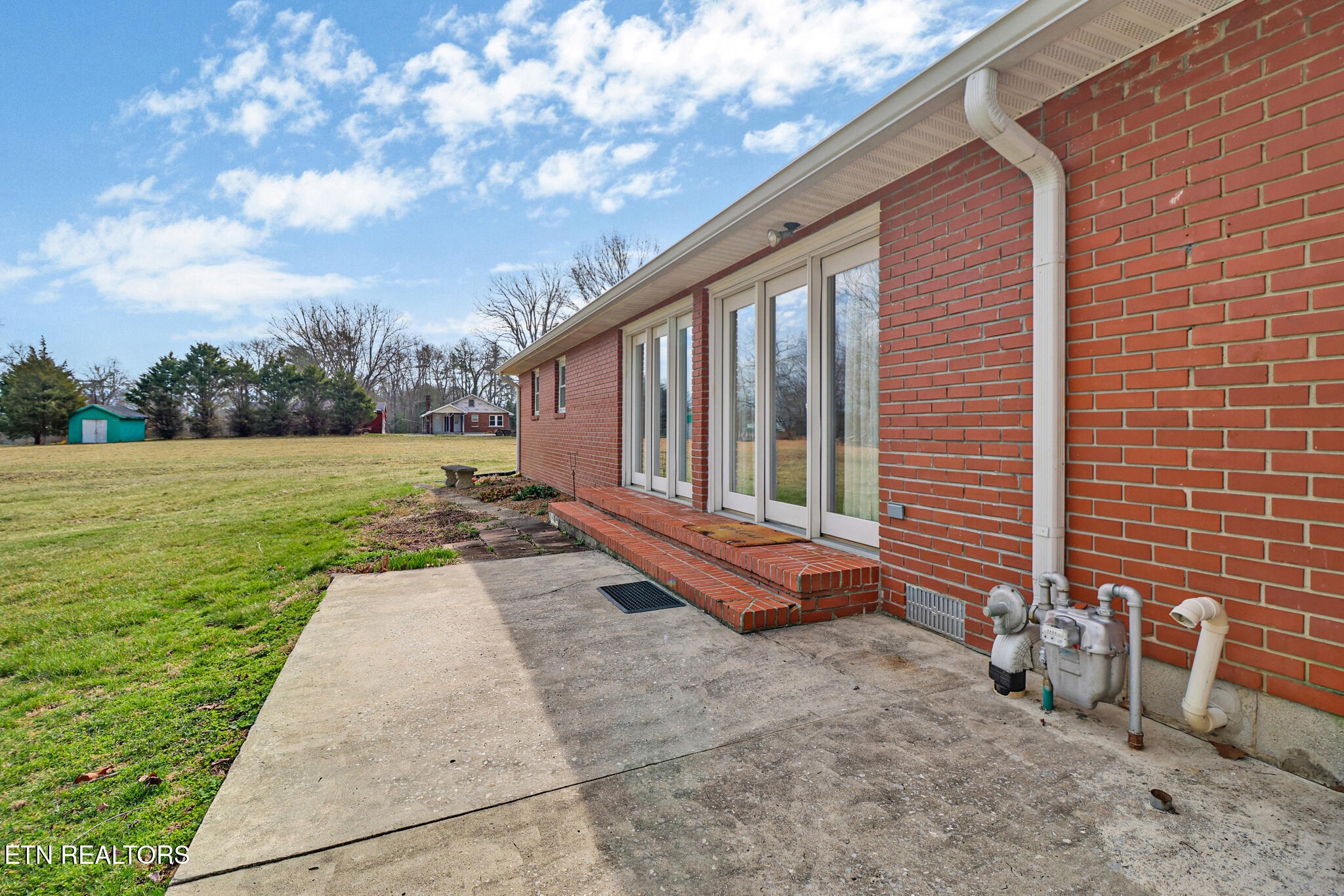 270 Hugh Jones Road Sunbright, TN 37872 - Photo 8 of 49 IMG_5179