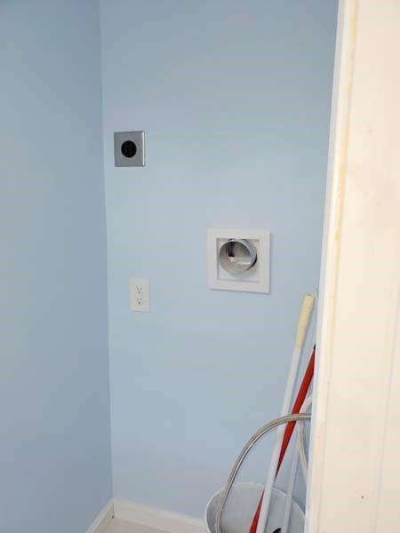 209 Campus Street Ferris, TX 75125 - Photo 14 of 33 a bathroom with a shower and a toilet