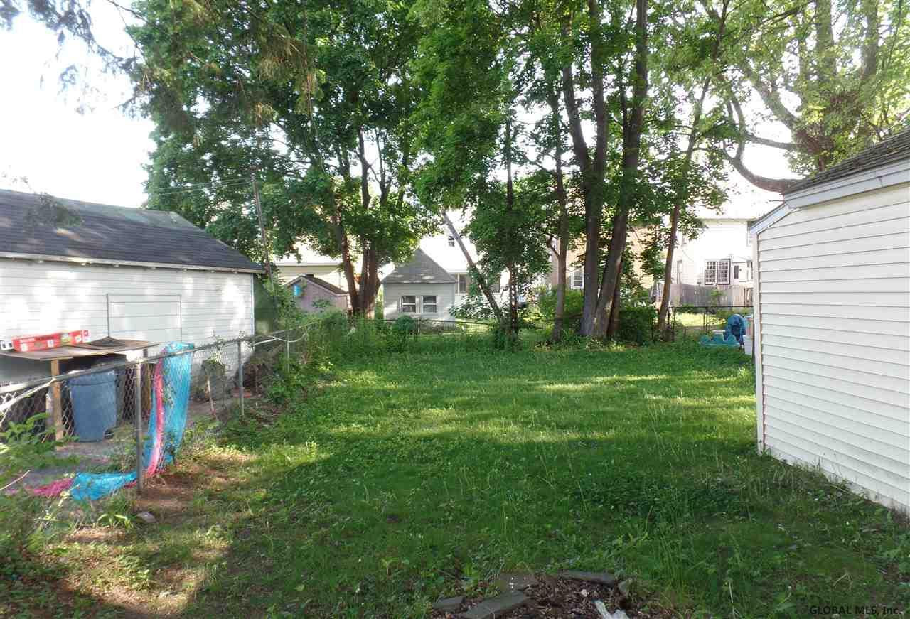 833 Holland Road Schenectady, NY 12303 - Photo 3 of 12 Photo 3