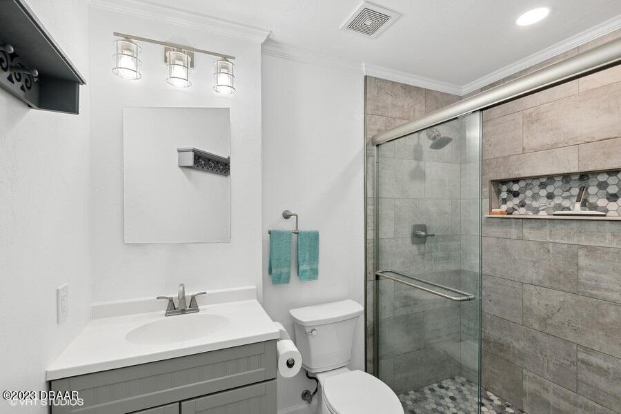 1 Ocean Breeze Circle Ormond Beach, FL 32176 - Photo 25 of 43 Gorgeous 2019 Owner's Walk-In Shower