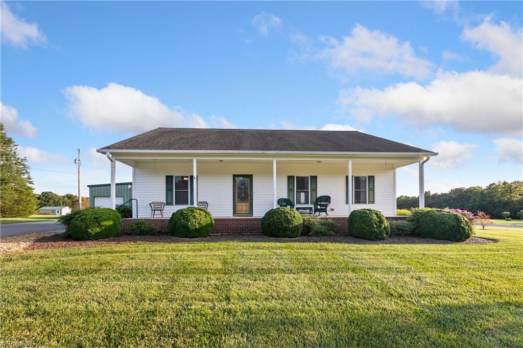483 Pudding Ridge Road Mocksville, NC 27028 - Photo 1 of 27 Gallery Image 1