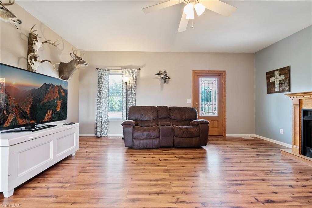 483 Pudding Ridge Road Mocksville, NC 27028 - Photo 5 of 27 Gallery Image 5