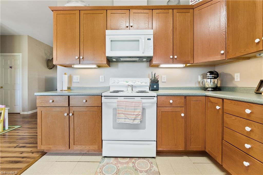 483 Pudding Ridge Road Mocksville, NC 27028 - Photo 8 of 27 Gallery Image 8