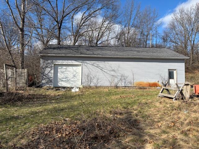 5280 Clark Lake Road Jackson, MI 49201 - Photo 8 of 12 Side View of Pole Barn