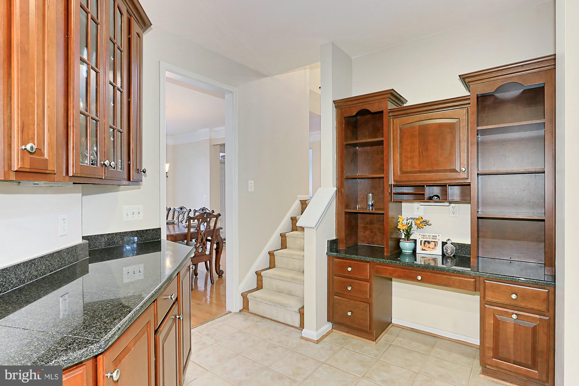 6250 Rolling Spring Court Springfield, VA 22152 - Photo 13 of 79