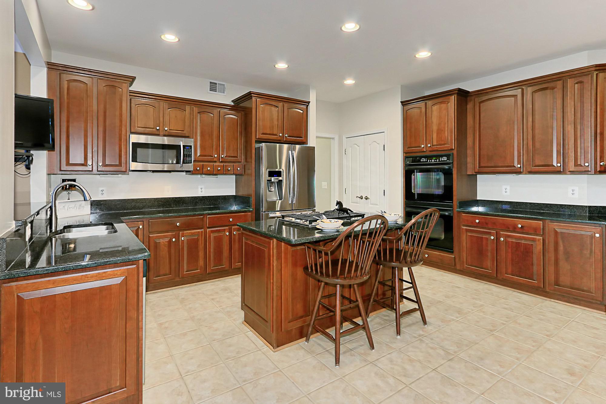 6250 Rolling Spring Court Springfield, VA 22152 - Photo 17 of 79