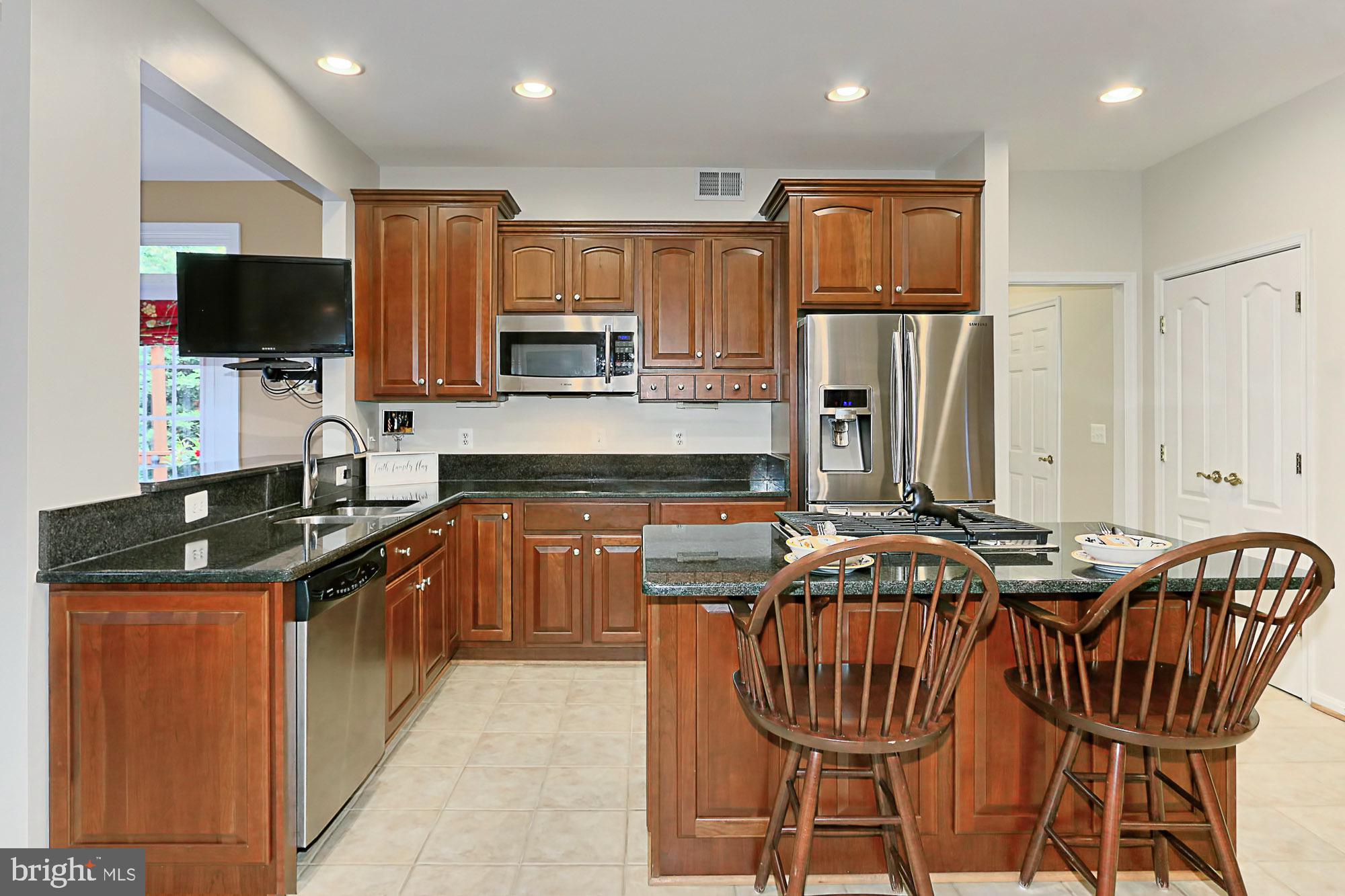 6250 Rolling Spring Court Springfield, VA 22152 - Photo 18 of 79