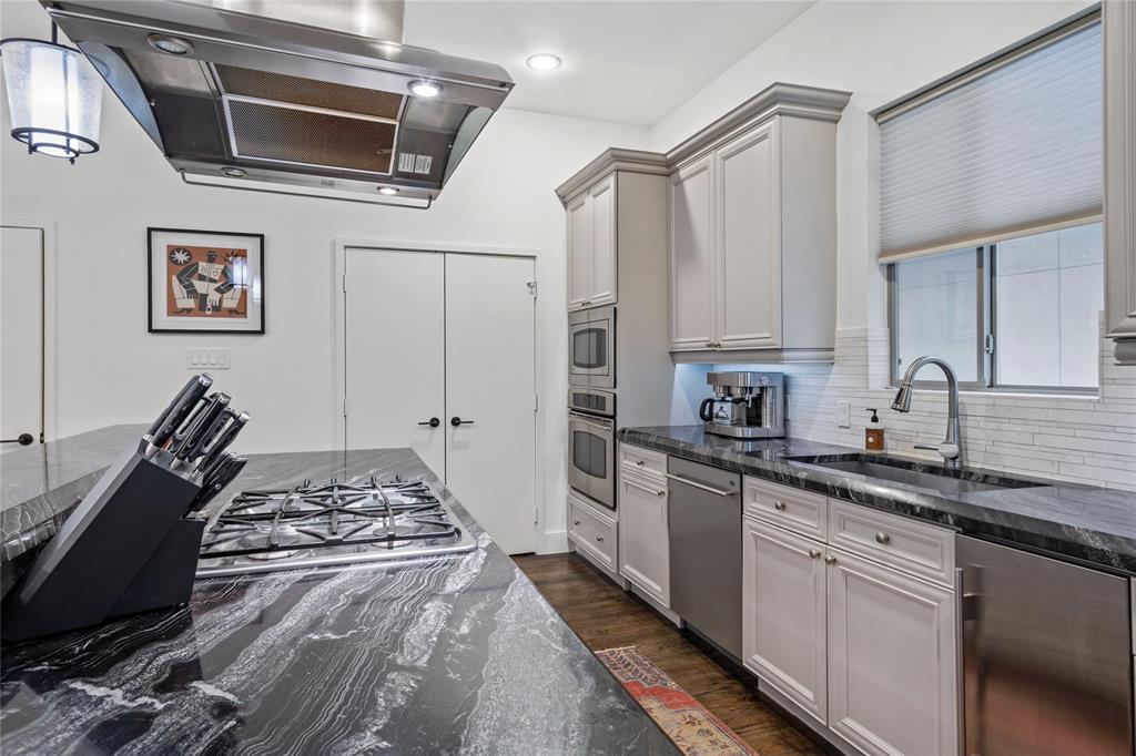 2311 Clark Street Dallas, TX 75204 - Photo 8 of 20