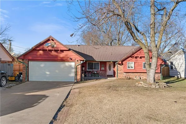 $190,000 | 2508 West 8th Street, Coffeyville, KS 67337