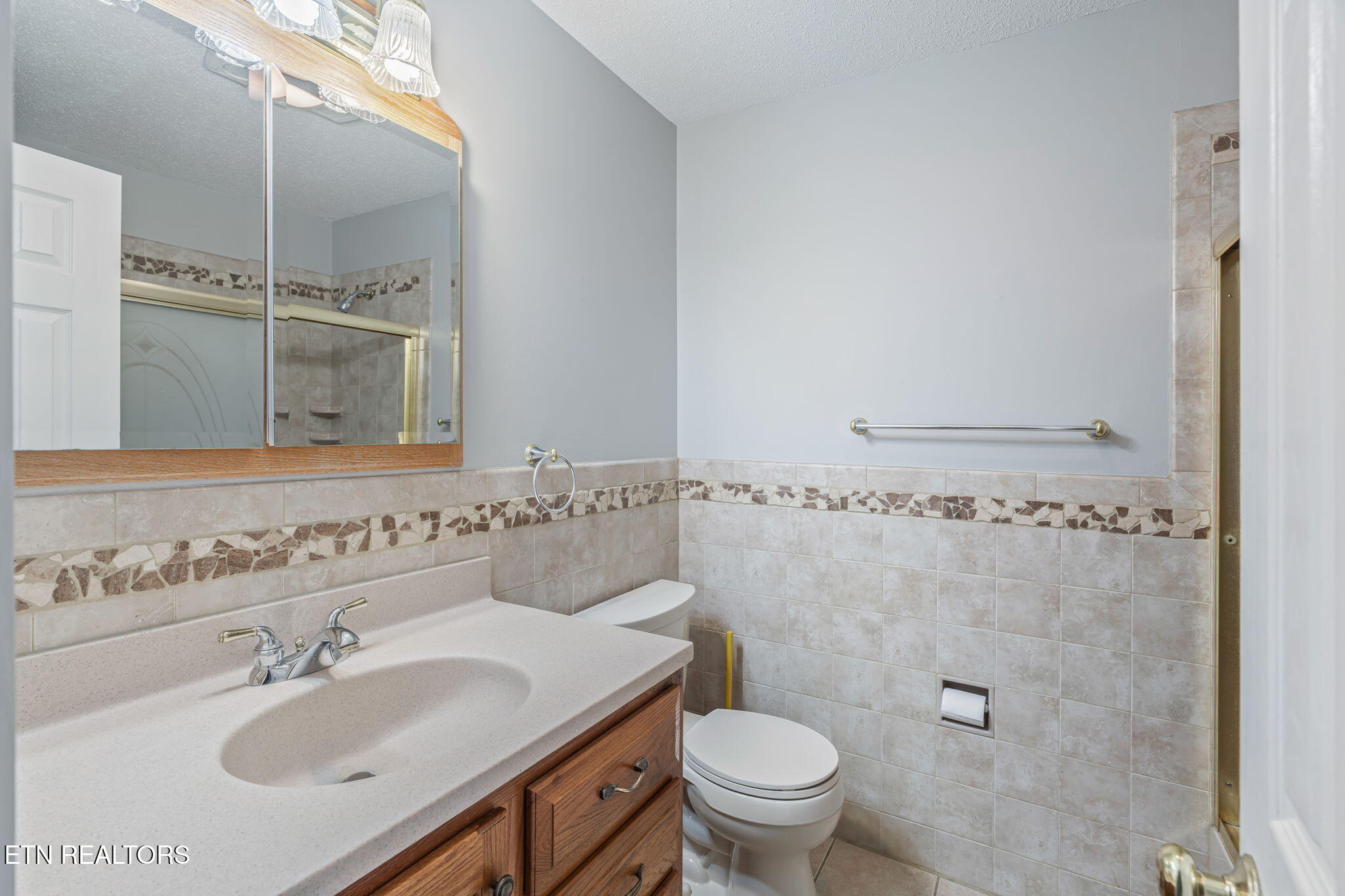 206 Lakeview Lane Oak Ridge, TN 37830 - Photo 34 of 59 45-web-or-mls-206 Lakeview Lane-40