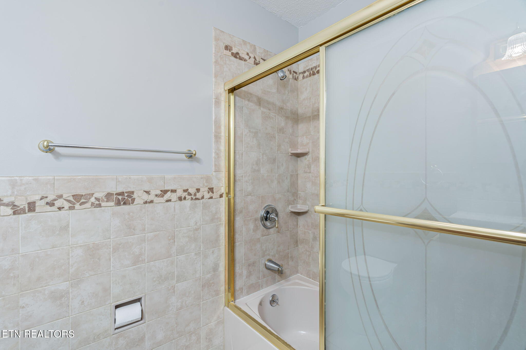 206 Lakeview Lane Oak Ridge, TN 37830 - Photo 35 of 59 46-web-or-mls-206 Lakeview Lane-41