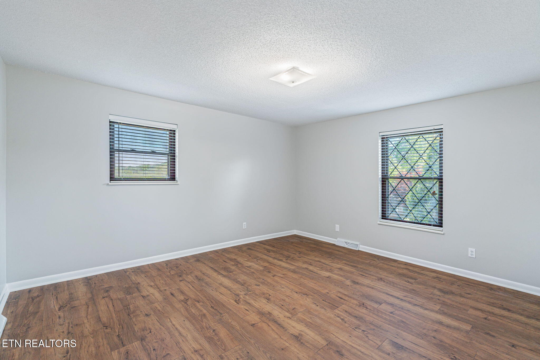 206 Lakeview Lane Oak Ridge, TN 37830 - Photo 38 of 59 43-web-or-mls-206 Lakeview Lane-38
