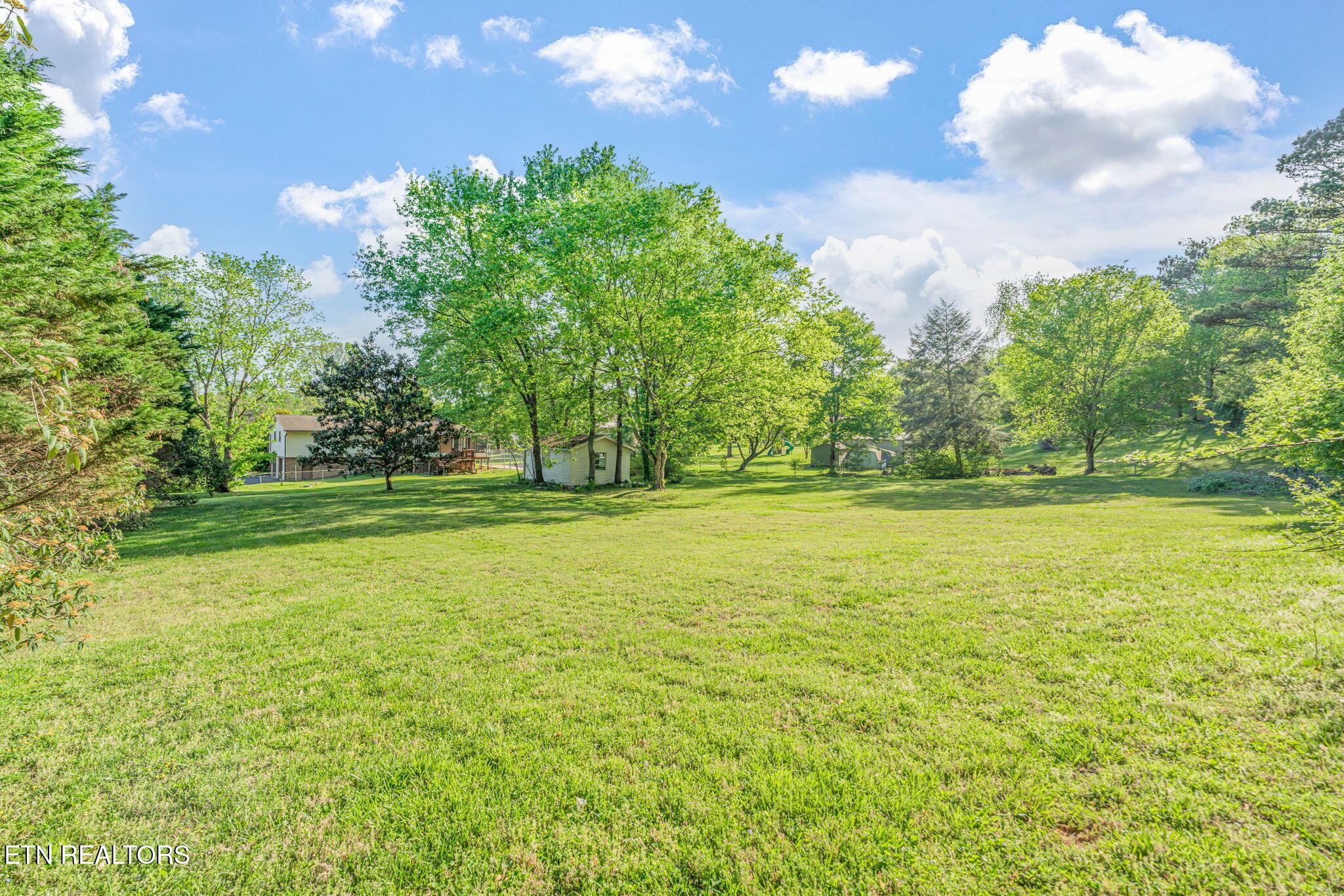 206 Lakeview Lane Oak Ridge, TN 37830 - Photo 51 of 59 59-web-or-mls-206 Lakeview Lane-54