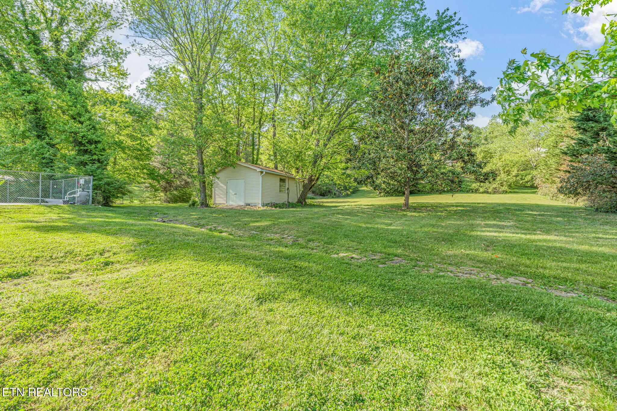 206 Lakeview Lane Oak Ridge, TN 37830 - Photo 54 of 59 56-web-or-mls-206 Lakeview Lane-51