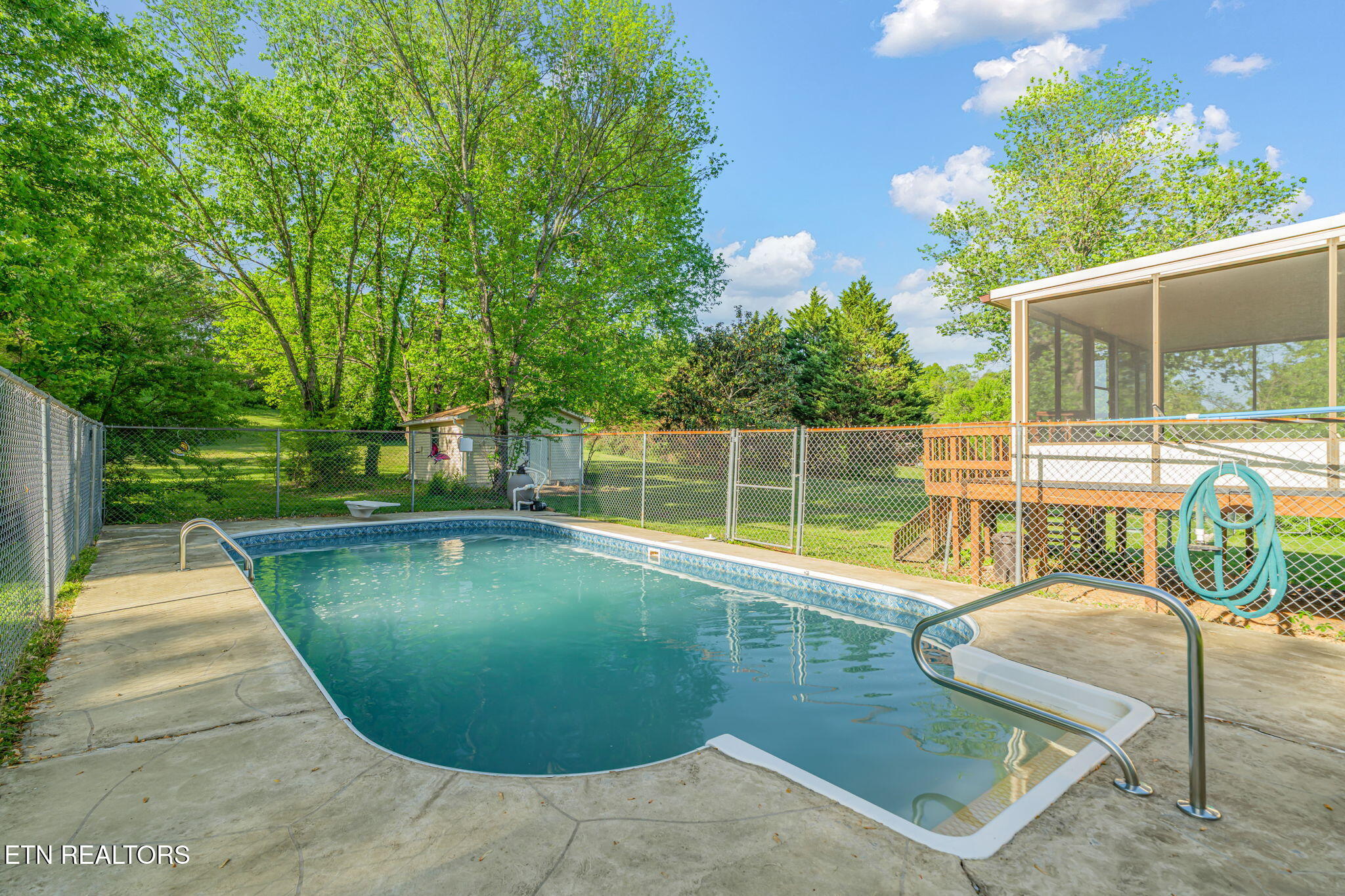 206 Lakeview Lane Oak Ridge, TN 37830 - Photo 56 of 59 64-web-or-mls-206 Lakeview Lane-59