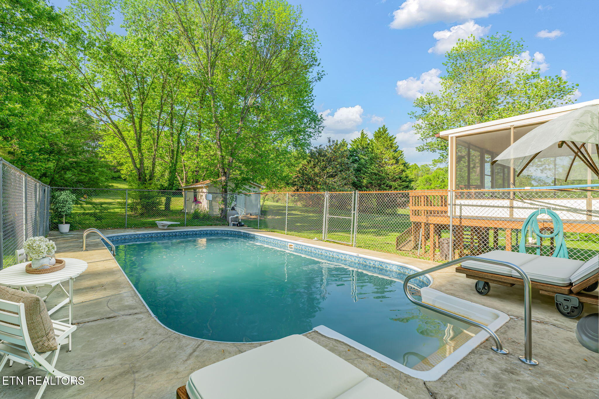 206 Lakeview Lane Oak Ridge, TN 37830 - Photo 57 of 59 65-web-or-mls-206 Lakeview Lane-60